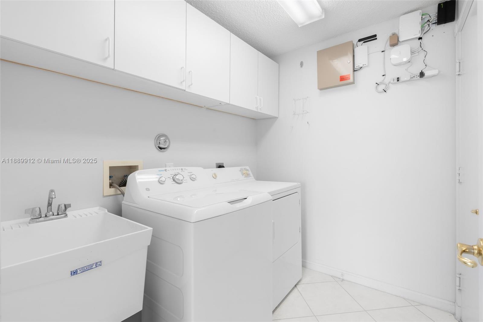 VALENCIA ISLES 1 - Residential