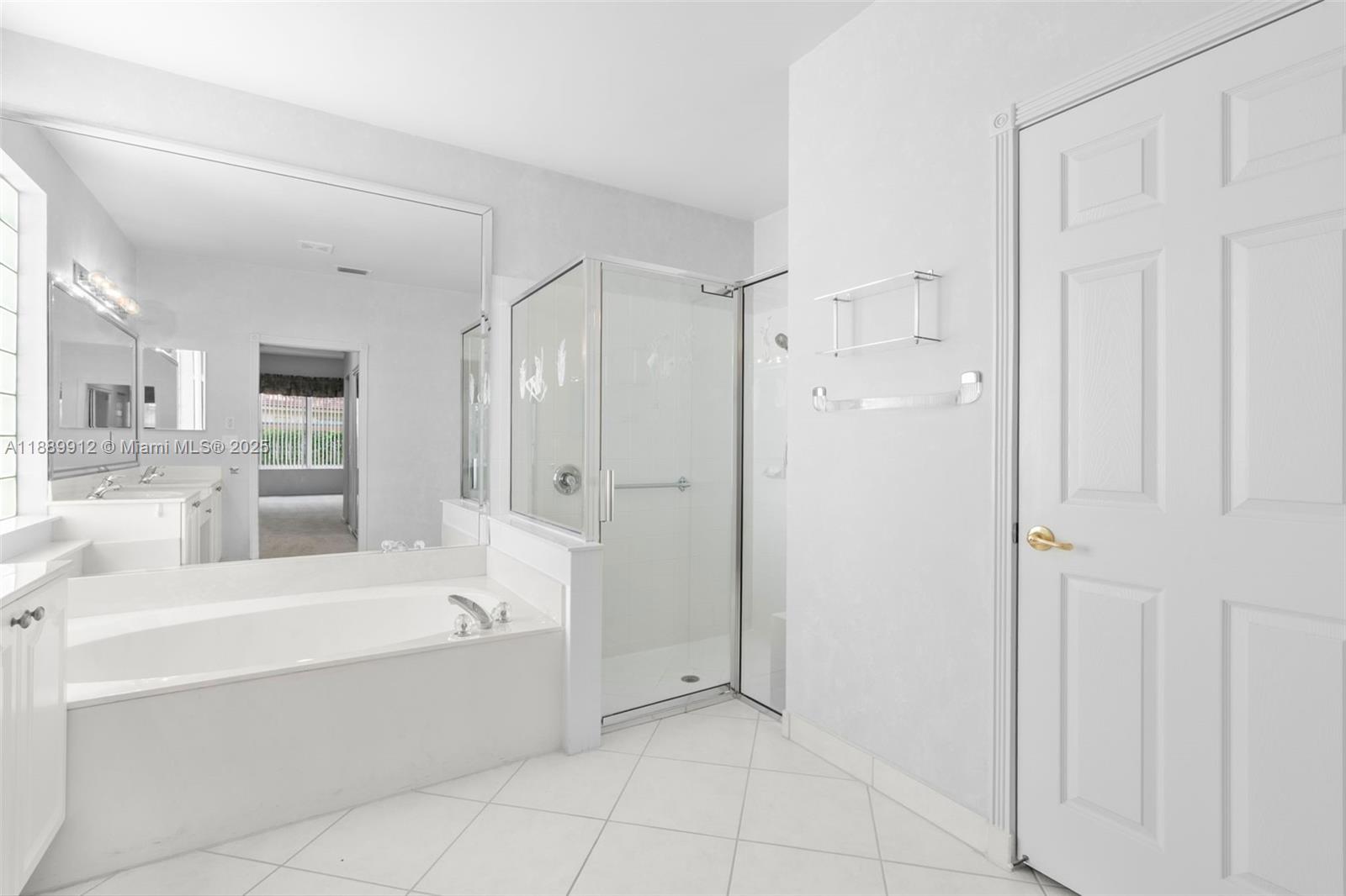 VALENCIA ISLES 1 - Residential