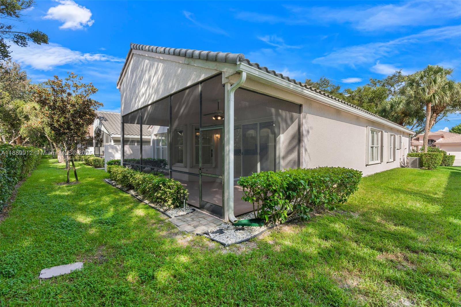 VALENCIA ISLES 1 - Residential