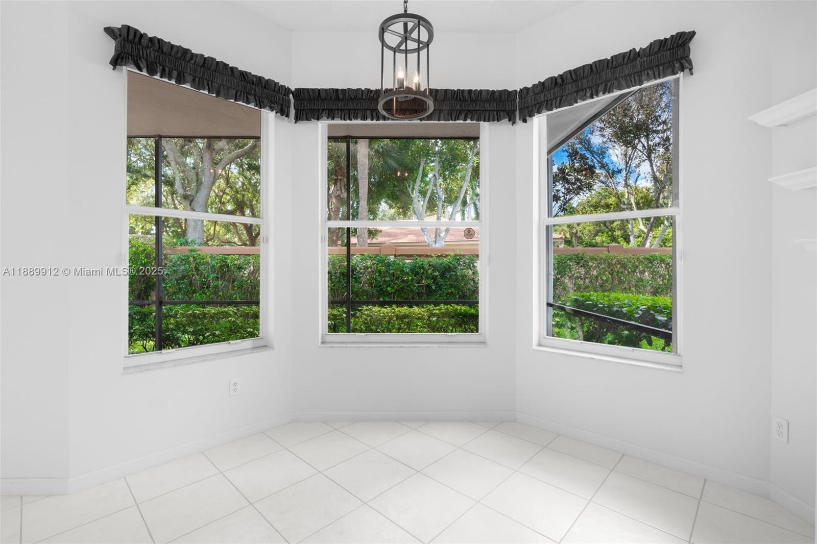 VALENCIA ISLES 1 - Residential