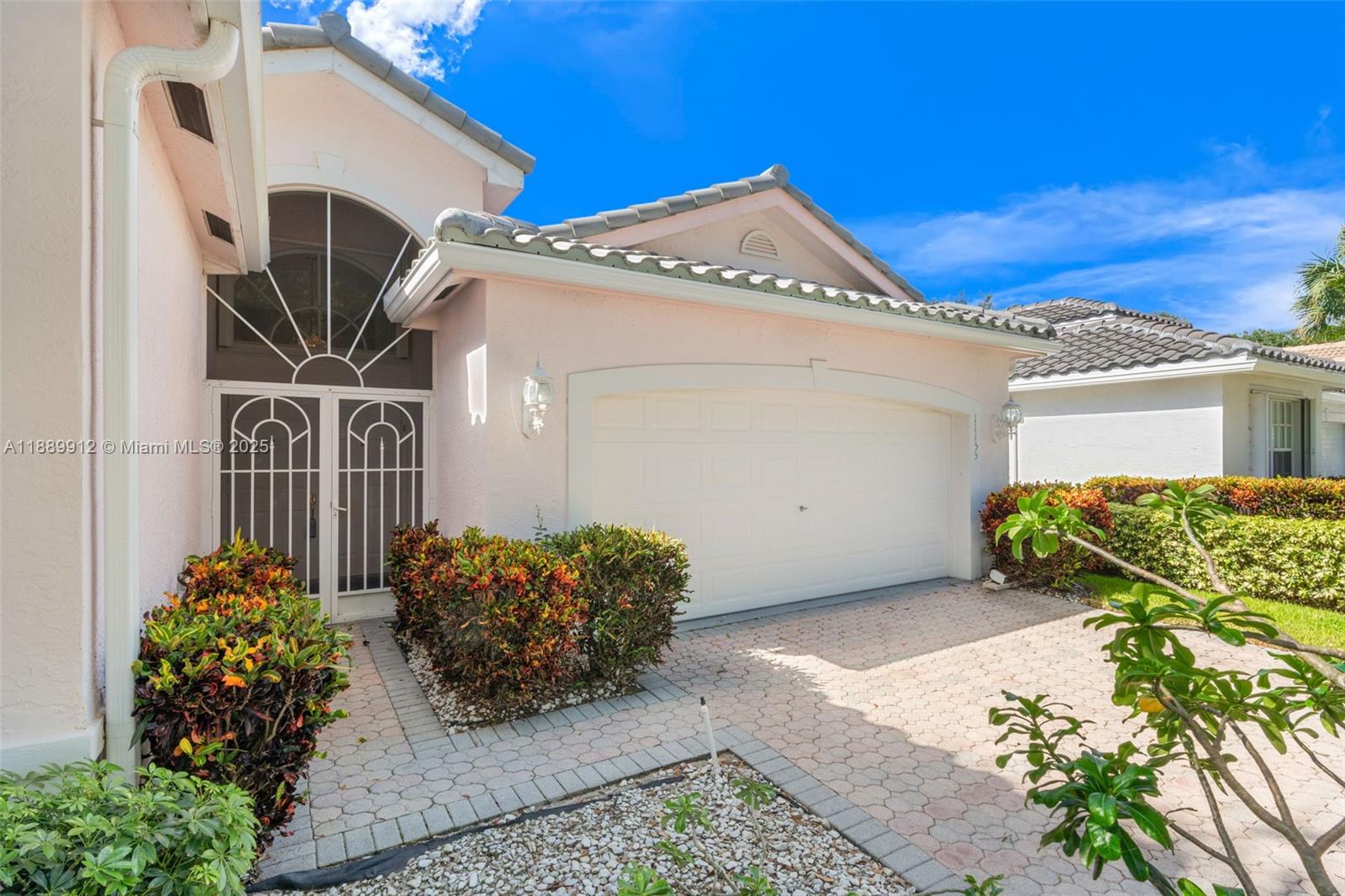 VALENCIA ISLES 1 - Residential