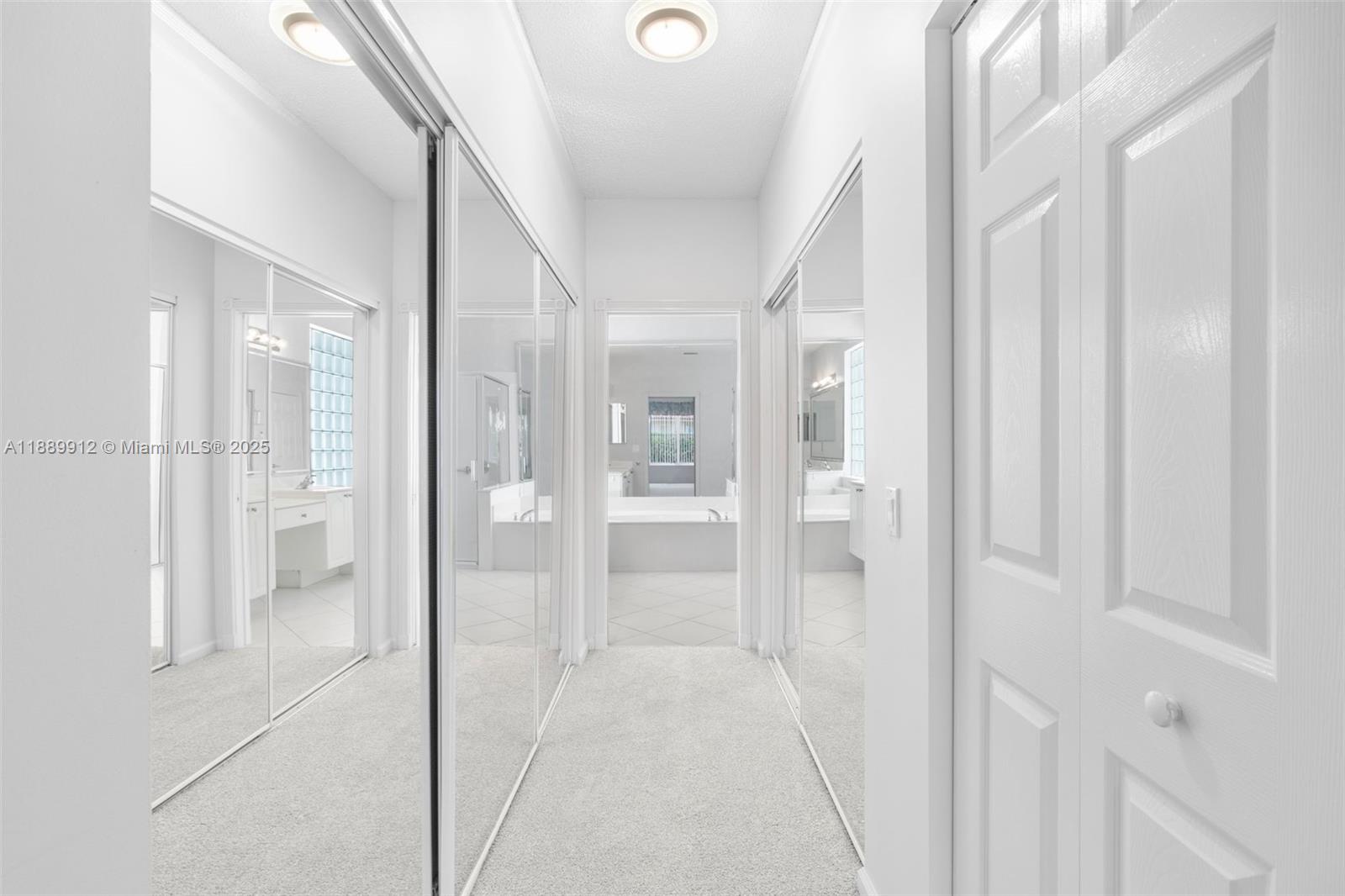 VALENCIA ISLES 1 - Residential