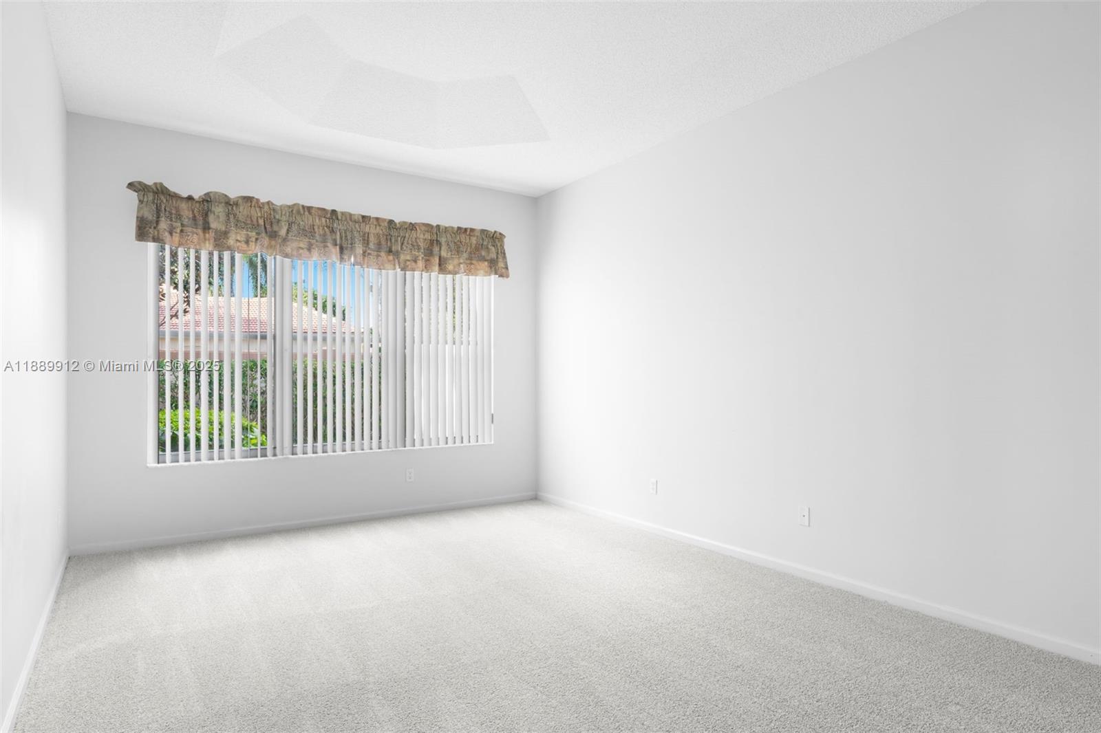 VALENCIA ISLES 1 - Residential