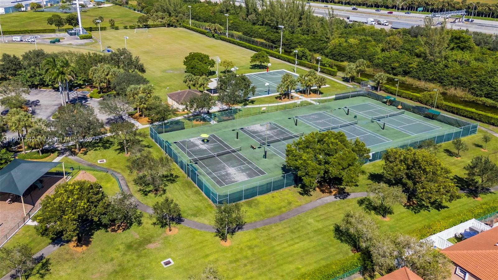 TOWNGATE - Residential