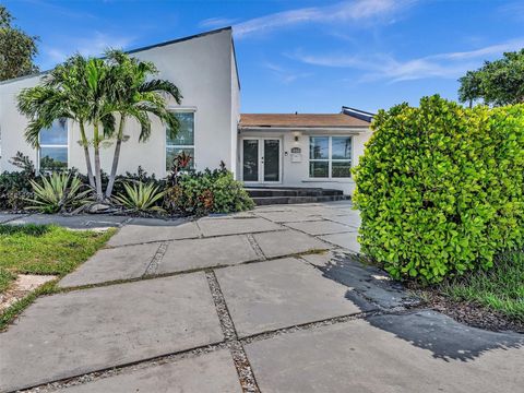 2001 NE 122nd Rd PH North Miami FL 33181