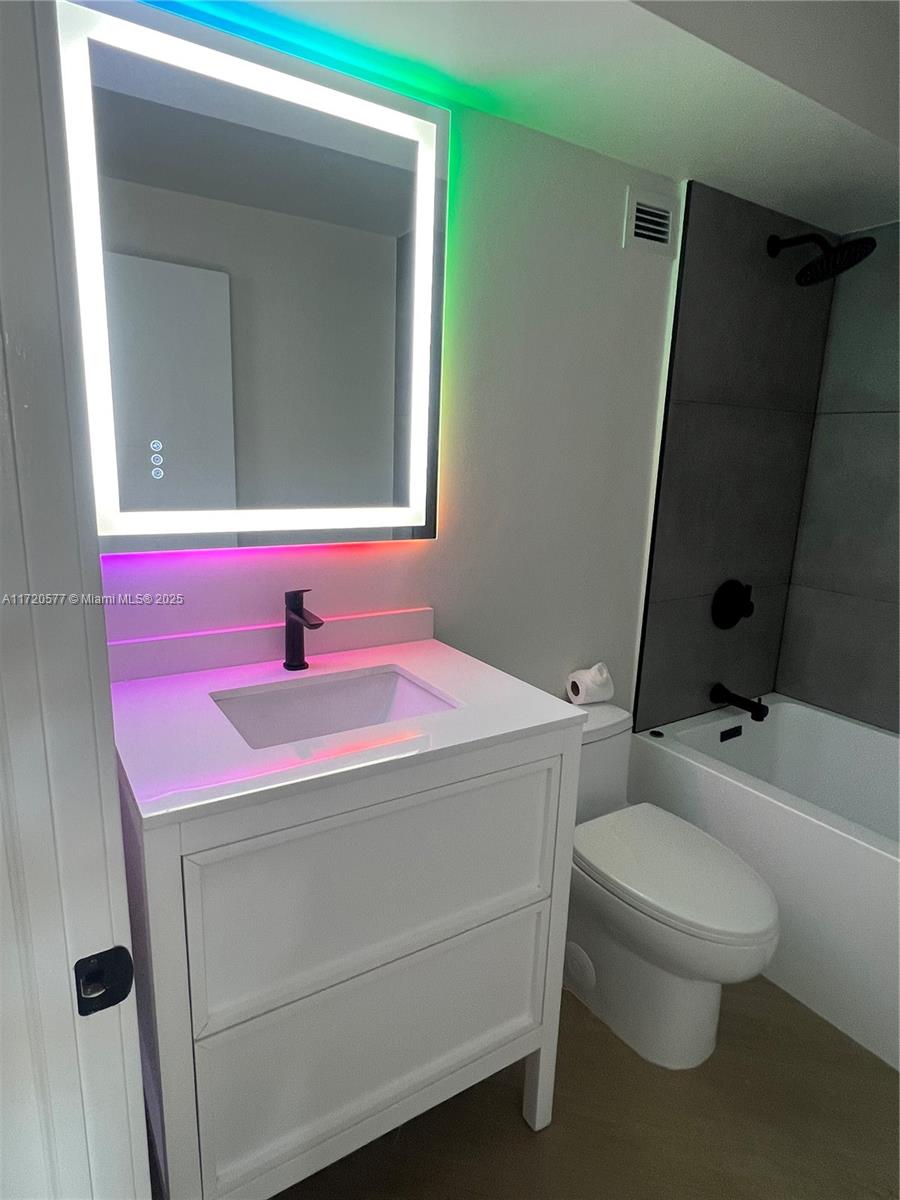 ALLINGTON TOWERS CONDO - Residential