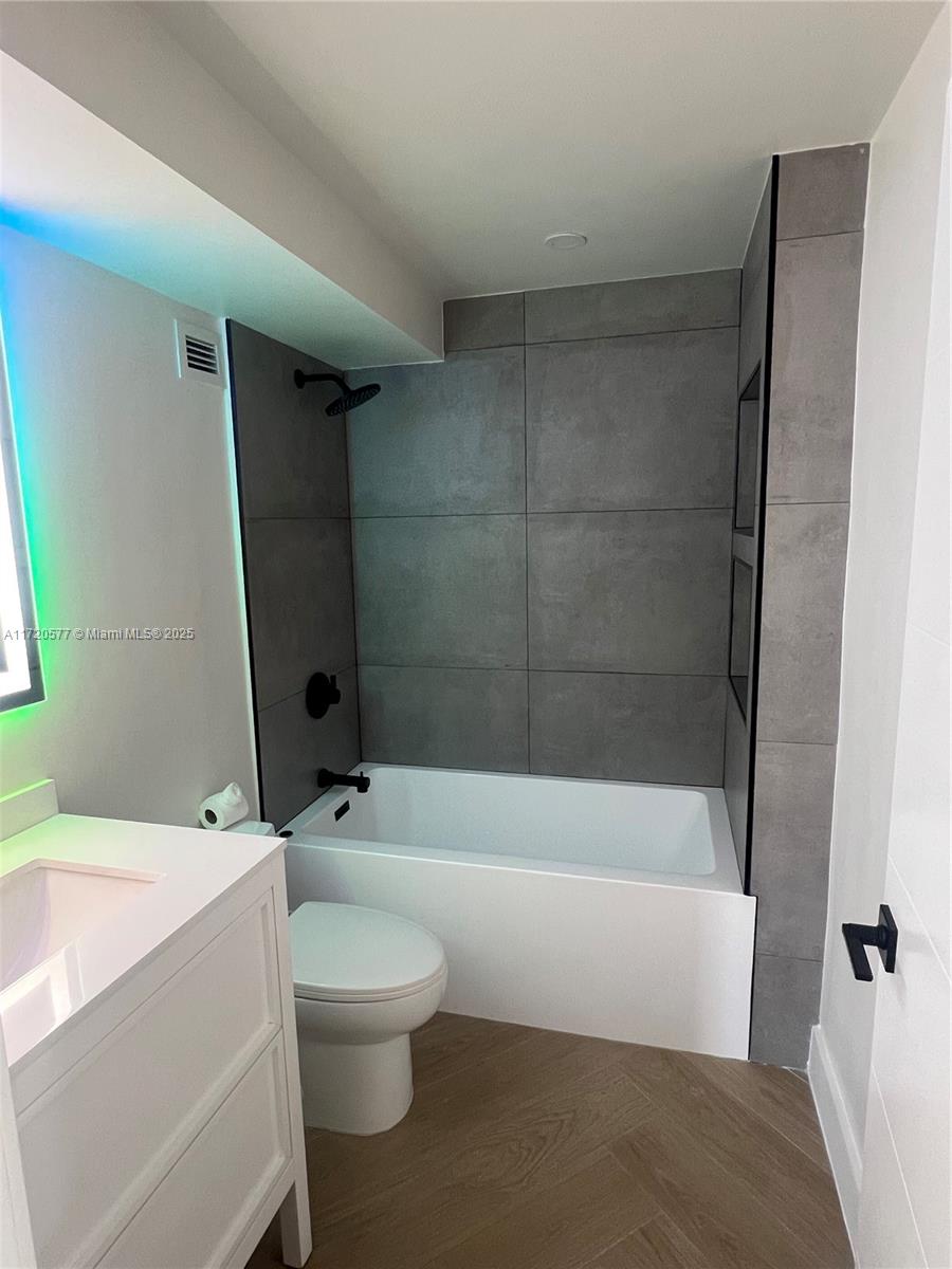 ALLINGTON TOWERS CONDO - Residential