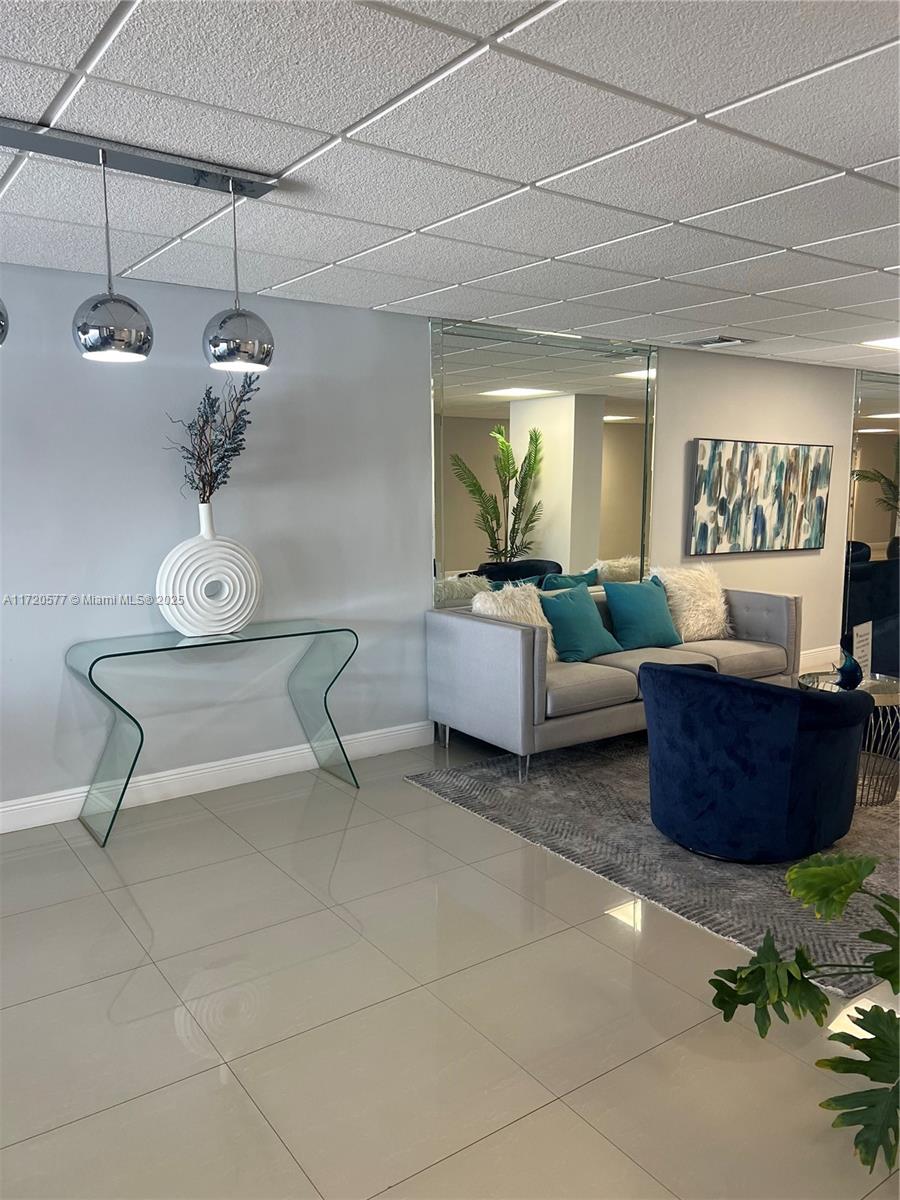 ALLINGTON TOWERS CONDO - Residential