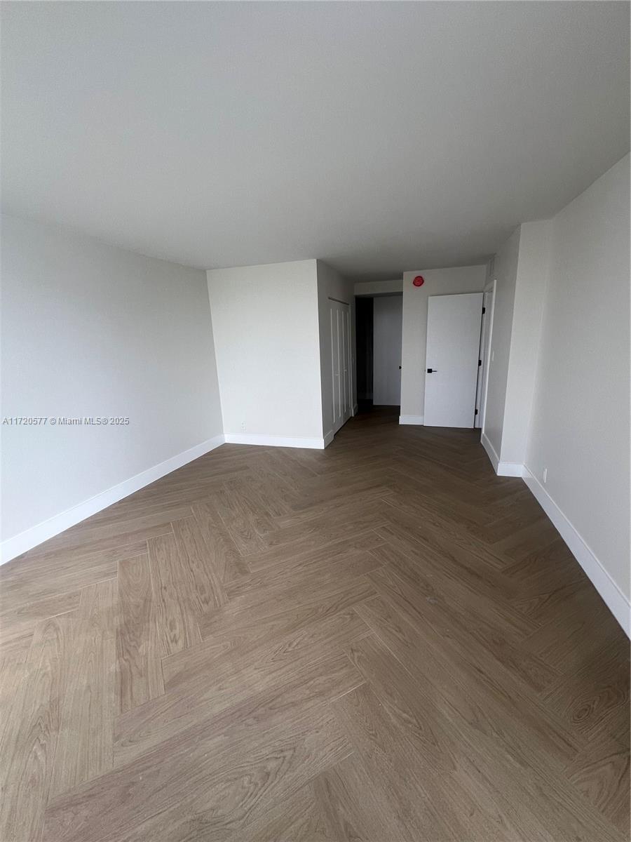 ALLINGTON TOWERS CONDO - Residential