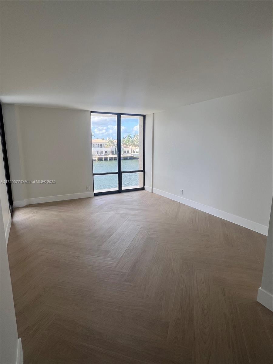 ALLINGTON TOWERS CONDO - Residential