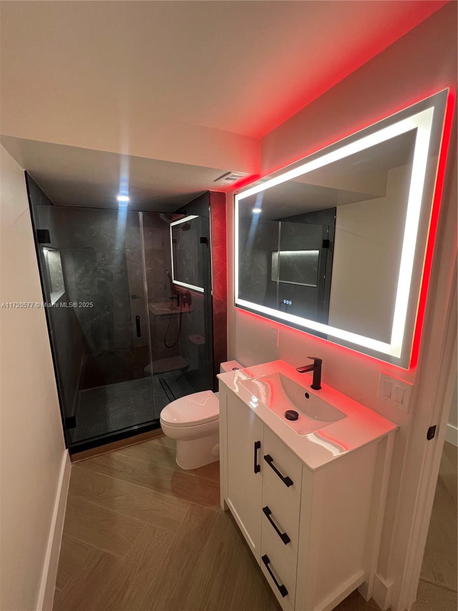 ALLINGTON TOWERS CONDO - Residential