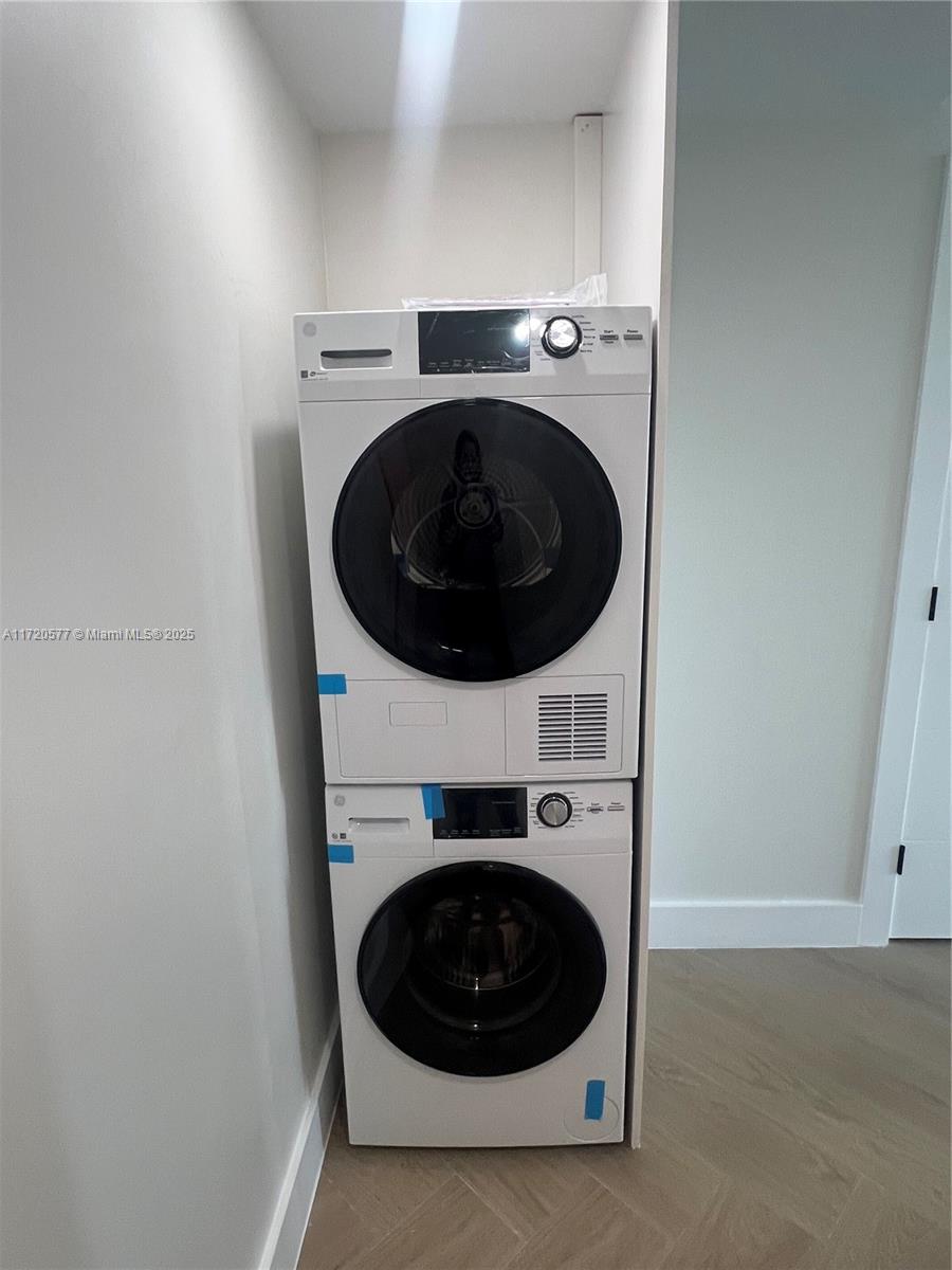 ALLINGTON TOWERS CONDO - Residential