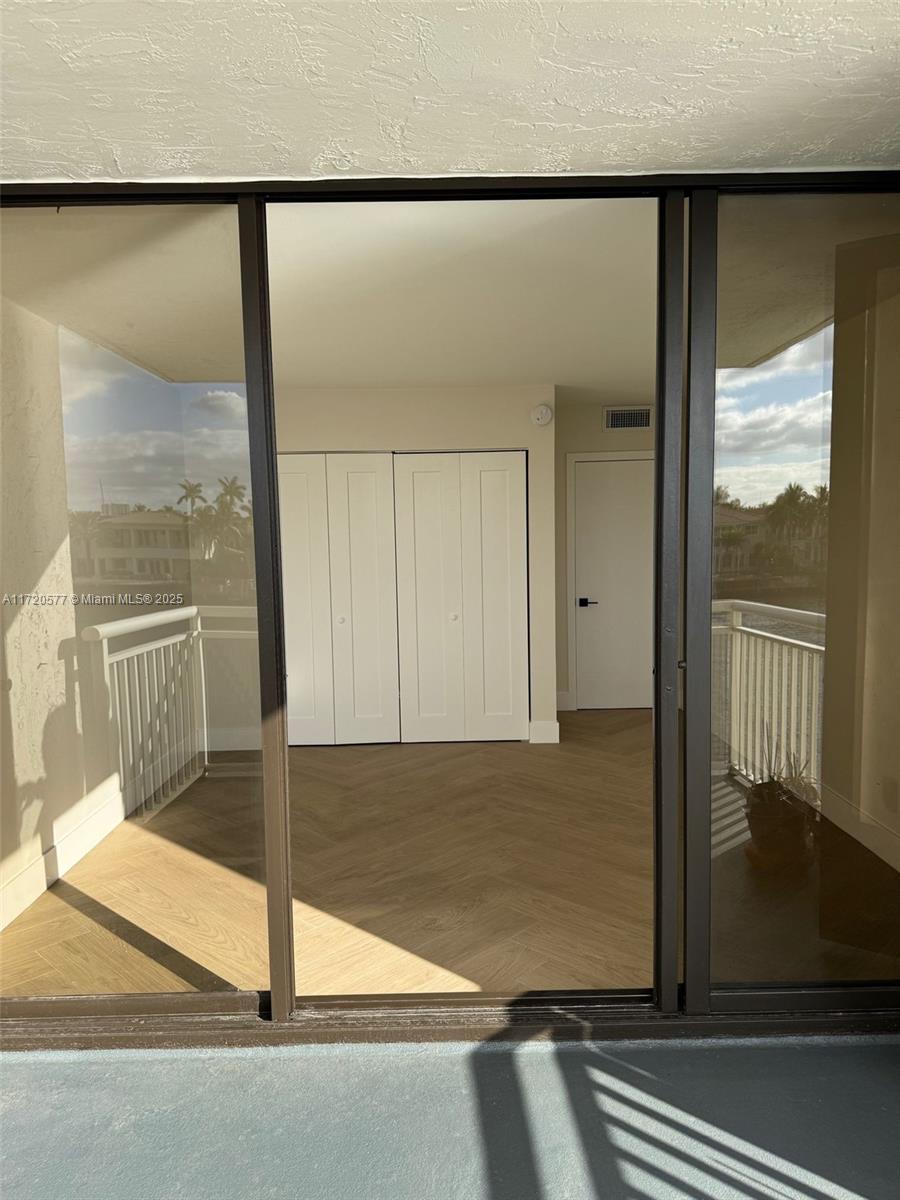 ALLINGTON TOWERS CONDO - Residential