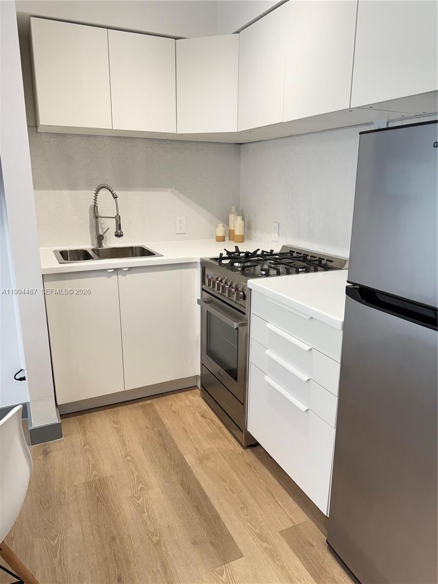 WINDSOR PLAZA CONDO - Residential Lease