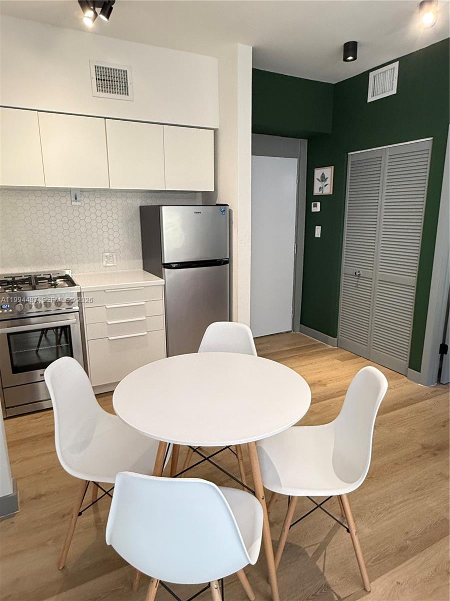 WINDSOR PLAZA CONDO - Residential Lease