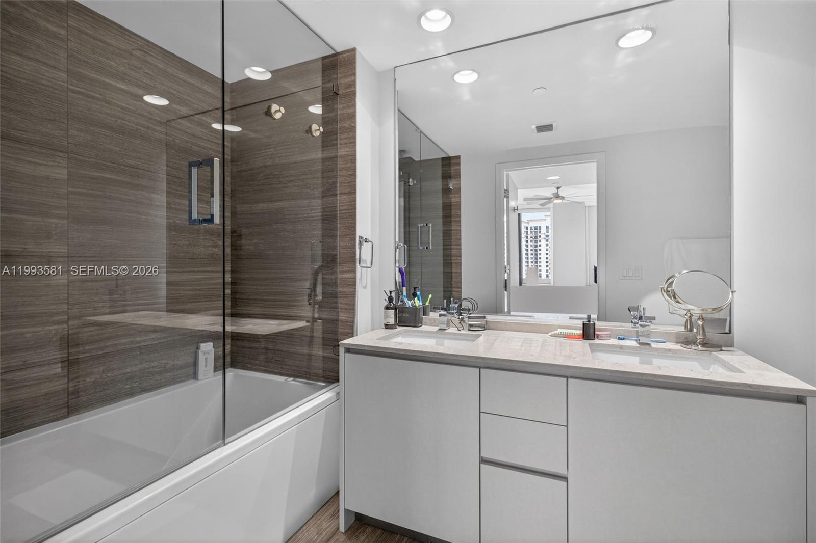 1010 BRICKELL CONDO - Residential Lease