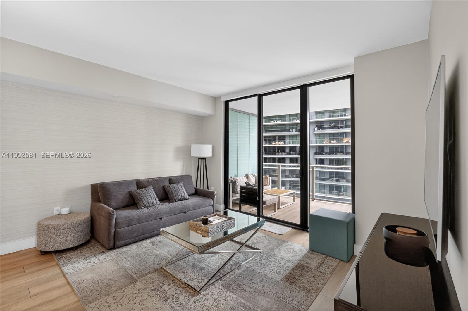 1010 Brickell Ave 2611