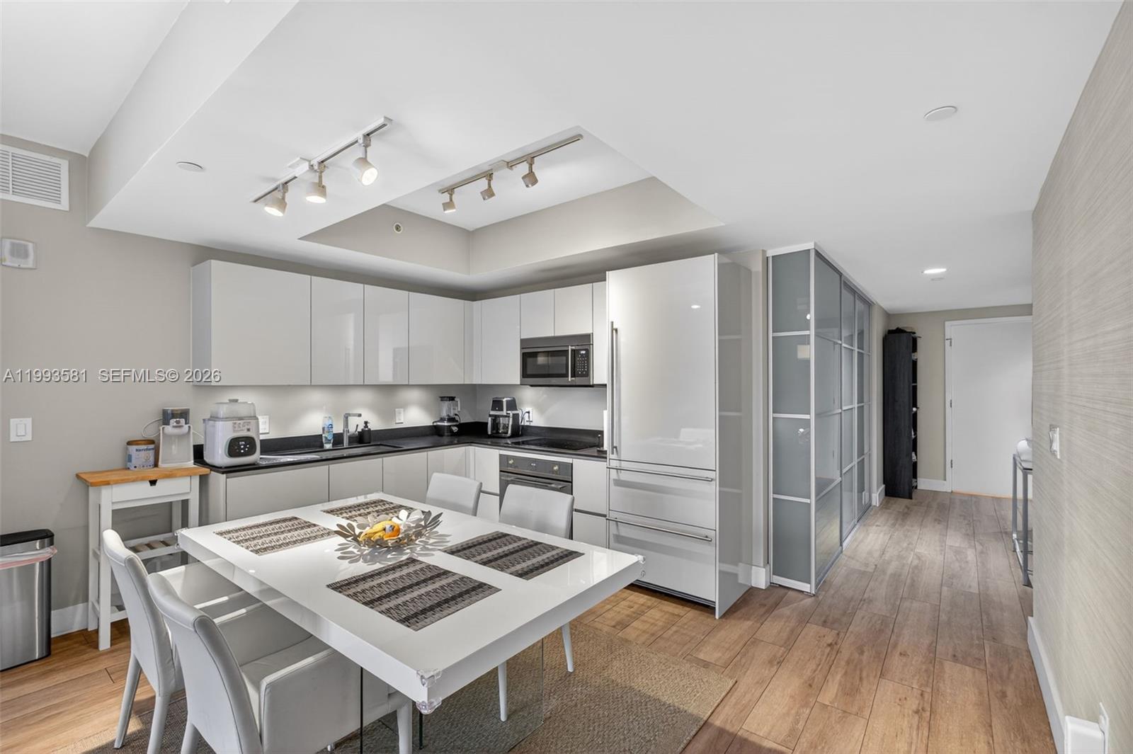 1010 BRICKELL CONDO - Residential Lease