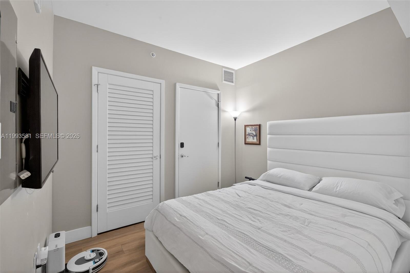 1010 BRICKELL CONDO - Residential Lease