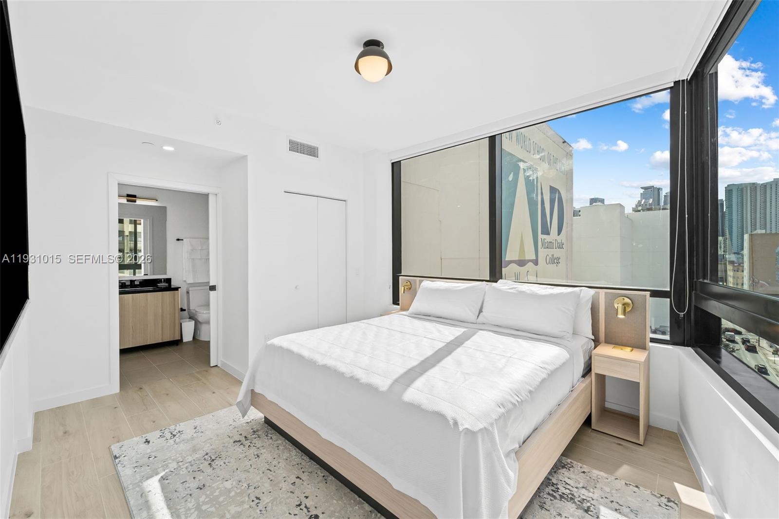 225 N Miami Avenue 912