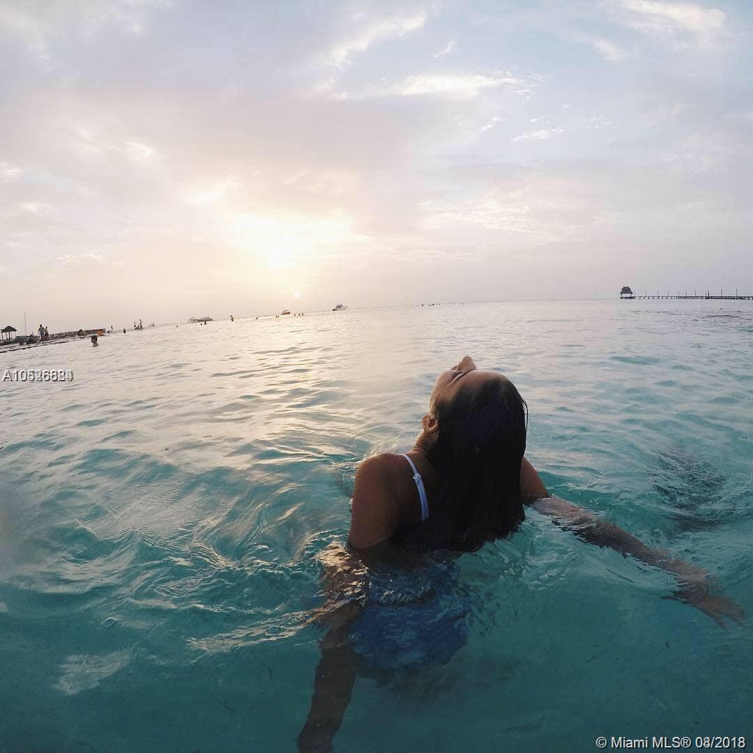 TRUMP ROYALE CONDO - Residential Lease