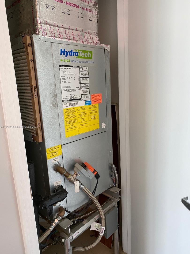 METROPOLIS I AT DADELAND - Residential Lease