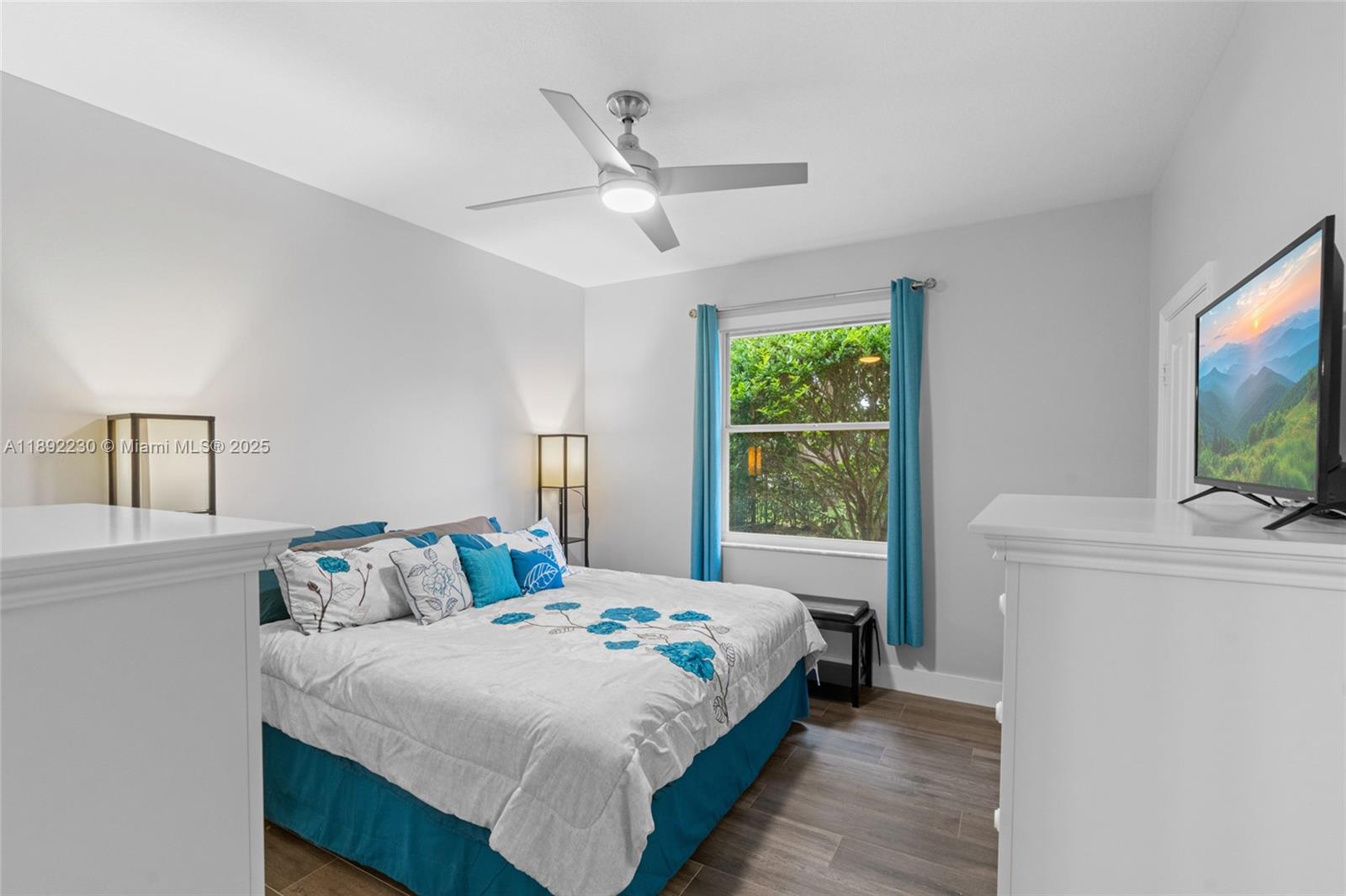 SECTOR SEVEN SOUTH - Residential