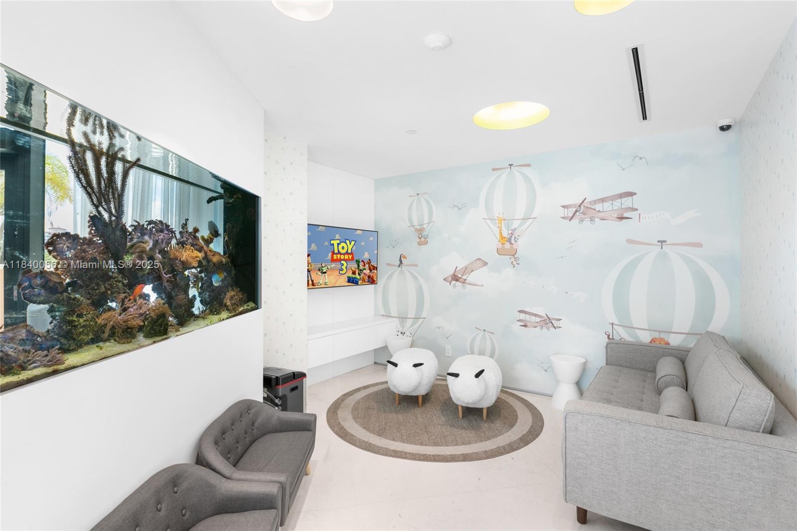 PORTOFINO TOWER CONDO - Residential