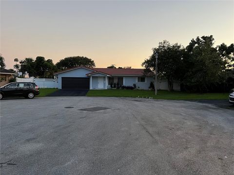7520 NW 44th Ct, Coral Springs, FL 33065 - MLS#: A11551924