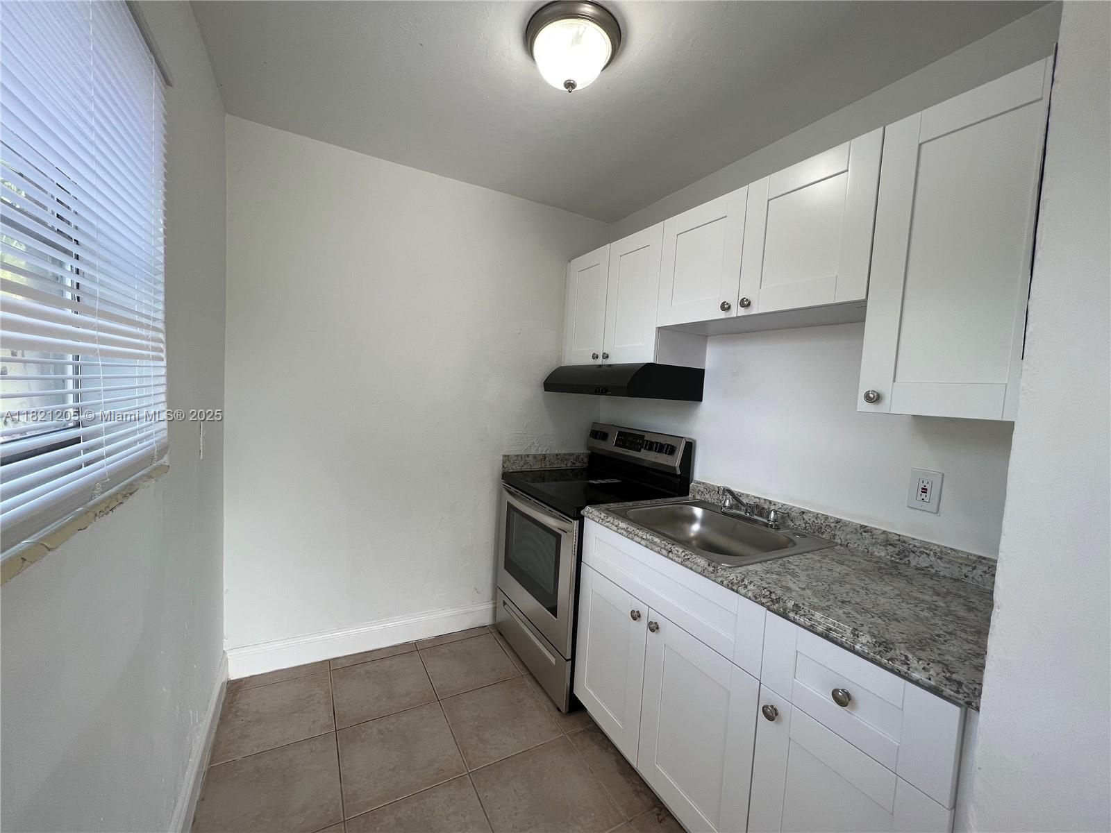 405 NW 5th St 1