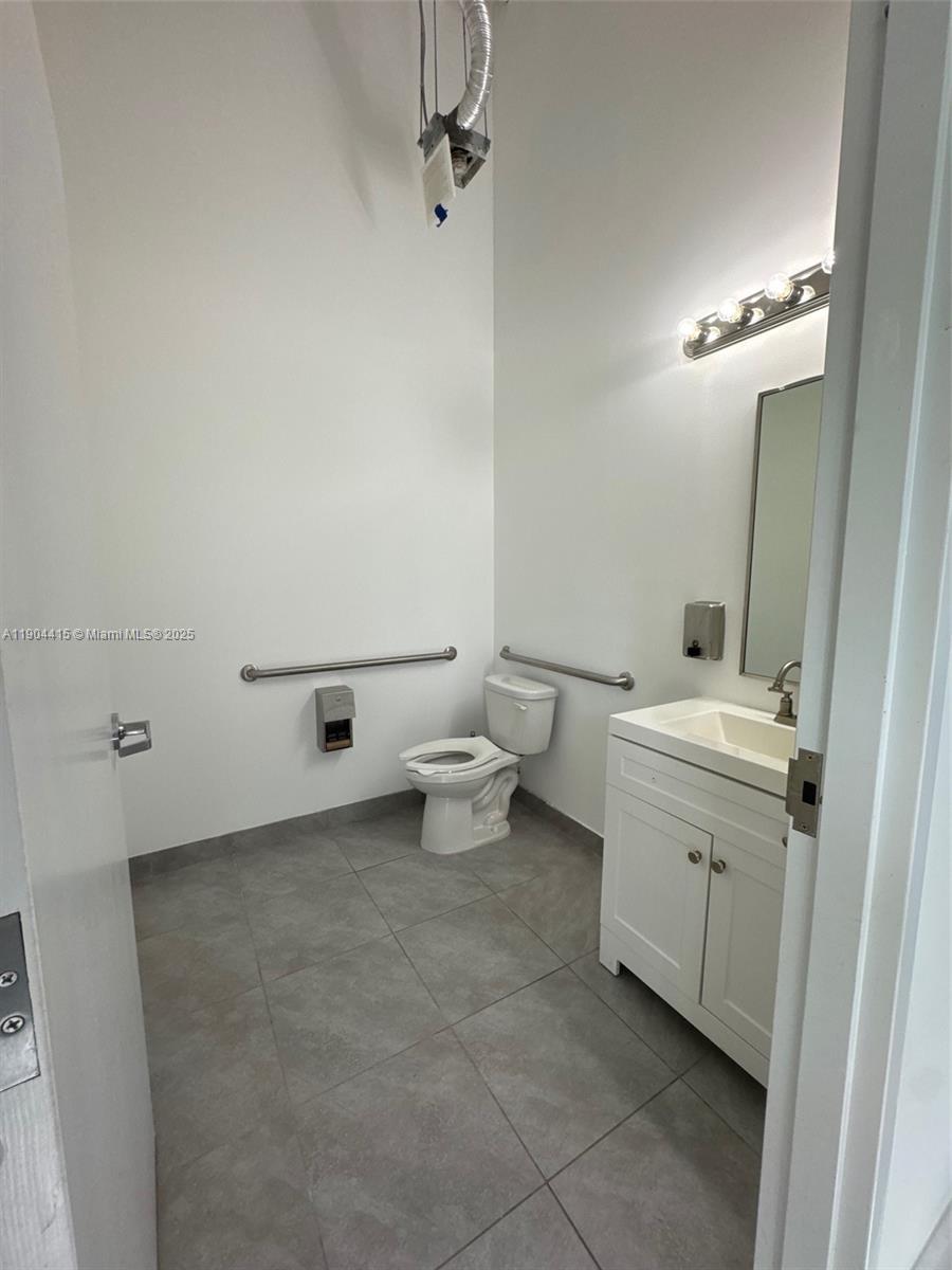 9620 Stirling Rd 103