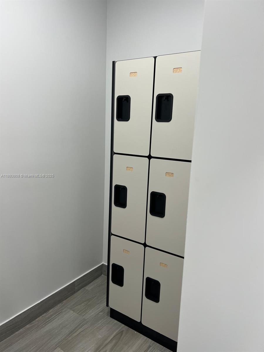 PLAZA OF AMERICAS CONDO P - Residential Lease