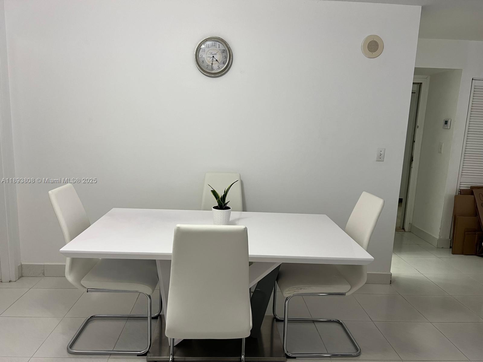 PLAZA OF AMERICAS CONDO P - Residential Lease