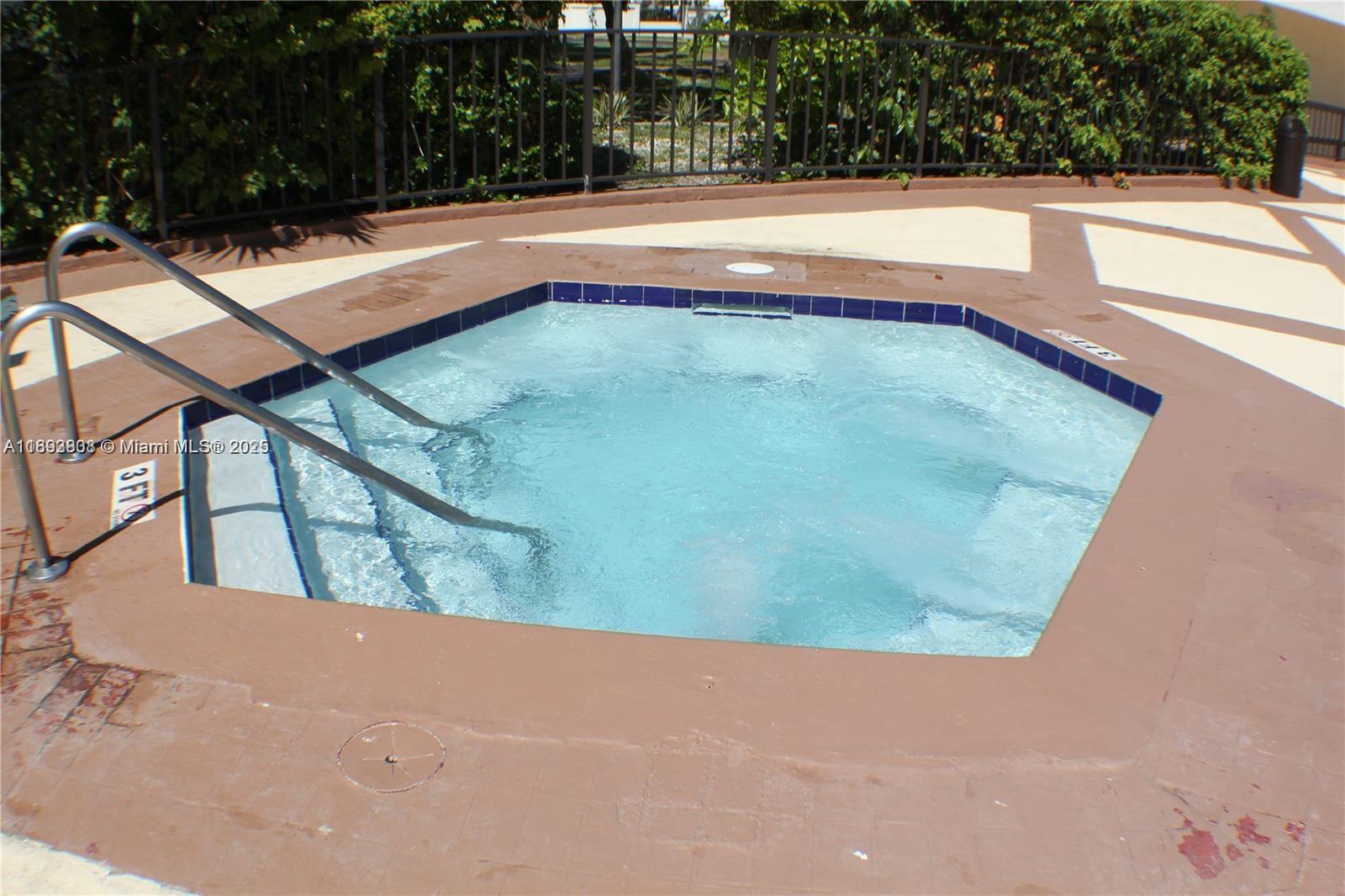 PLAZA OF AMERICAS CONDO P - Residential Lease