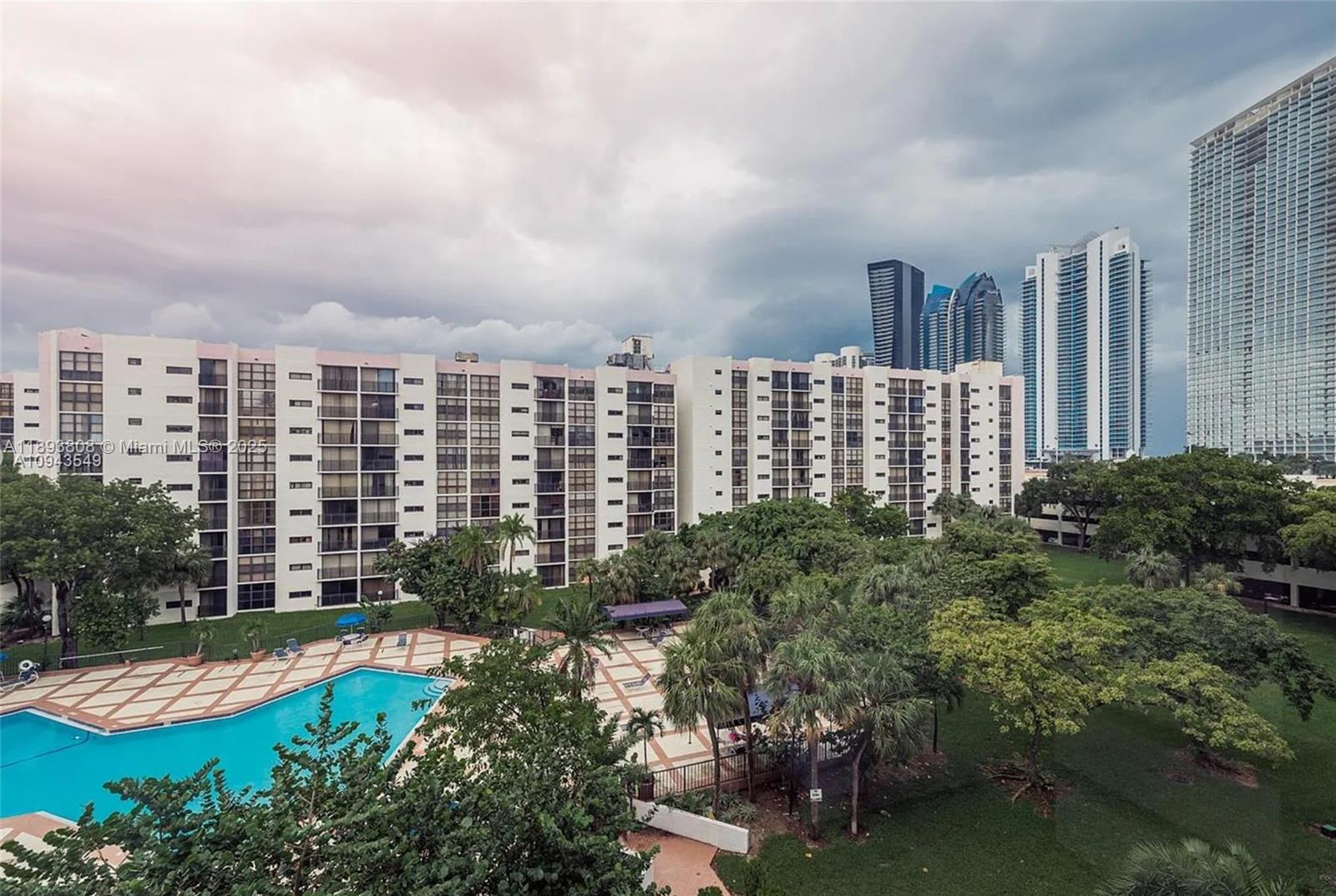 PLAZA OF AMERICAS CONDO P - Residential Lease