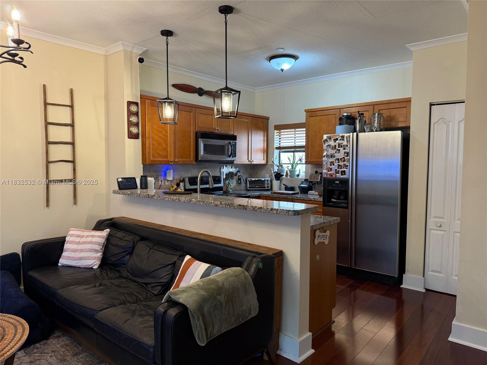 2808 Coconut Ave 2808