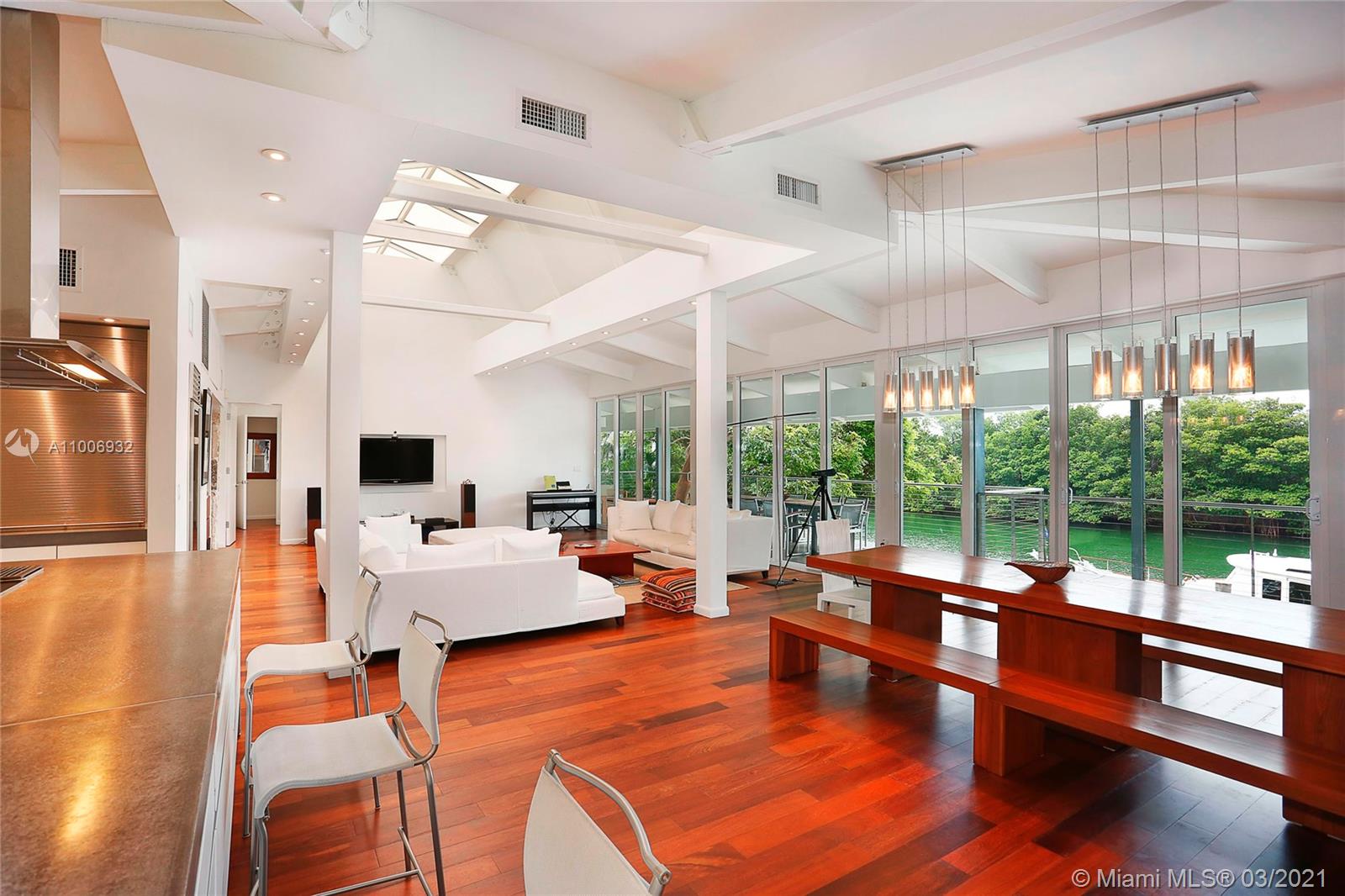 CAPE FLORIDA SUB SEC 3 - Residential