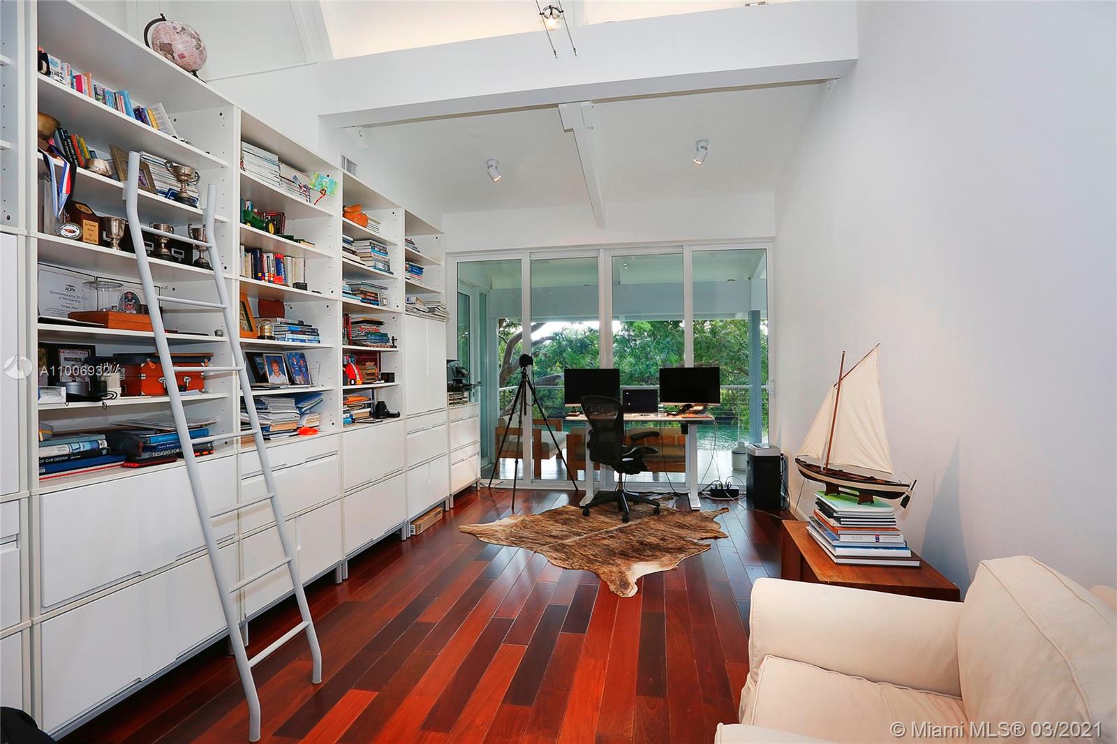 CAPE FLORIDA SUB SEC 3 - Residential