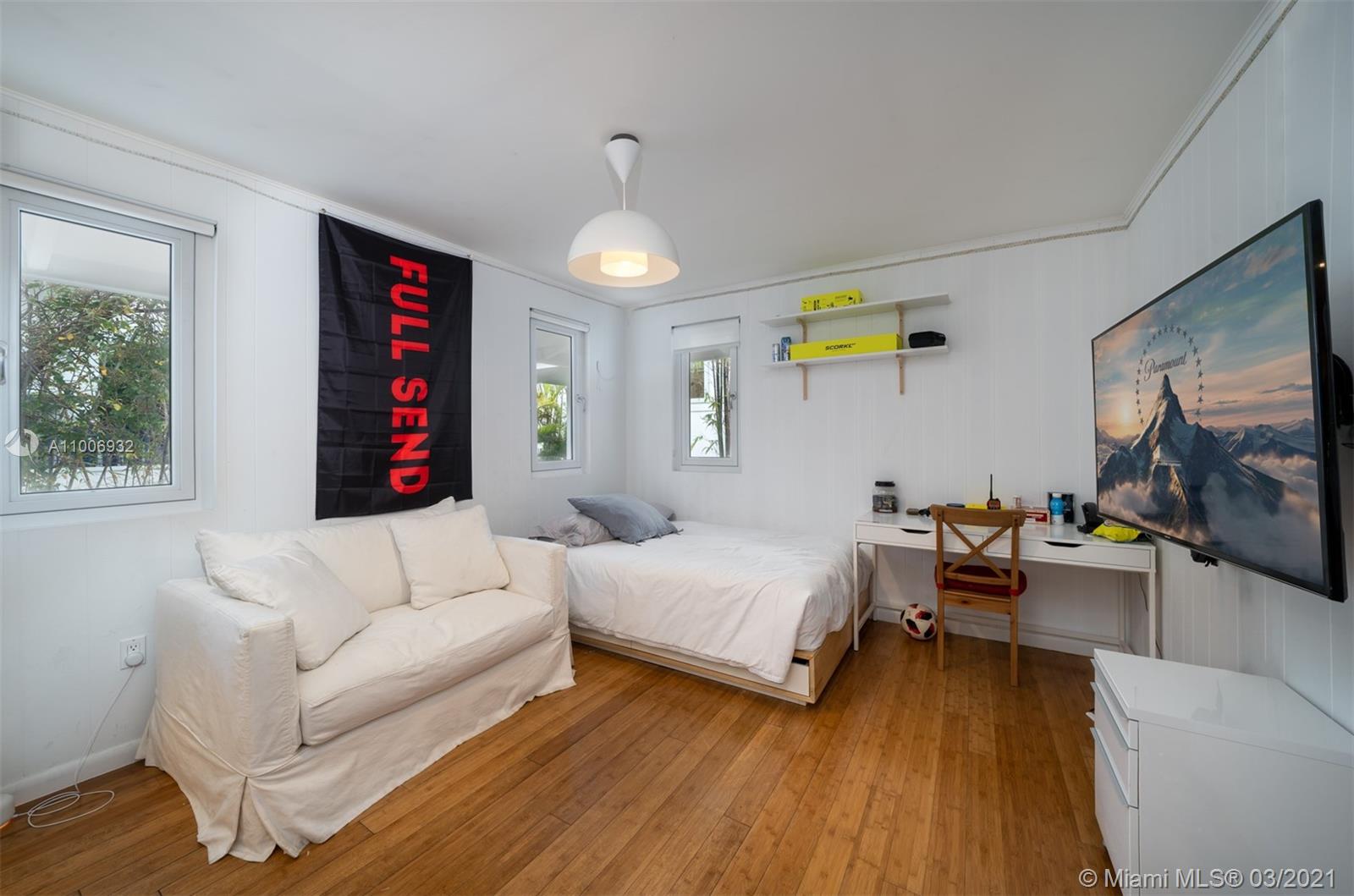 CAPE FLORIDA SUB SEC 3 - Residential