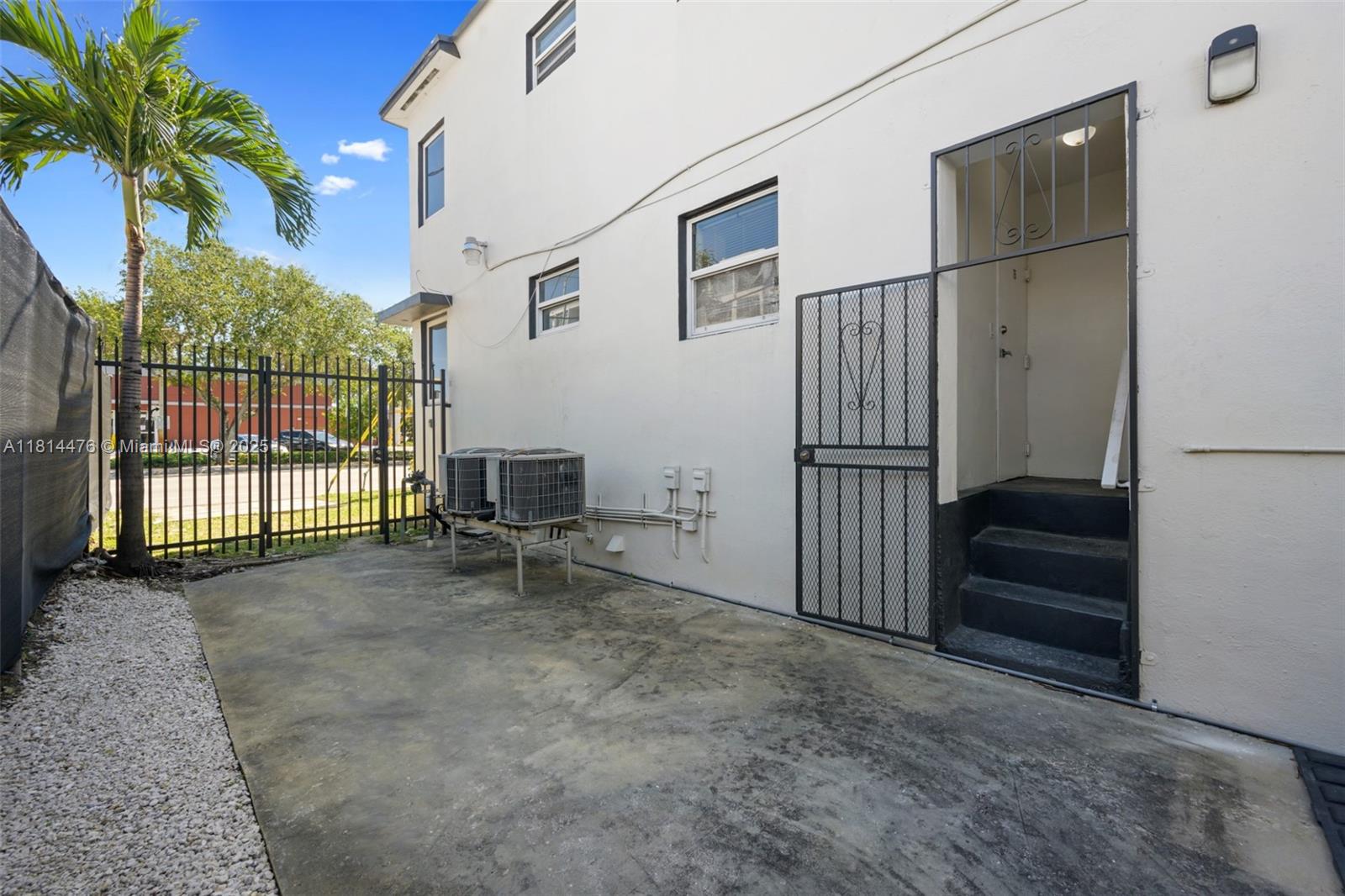 WEST SHORE CREST - Residential Lease
