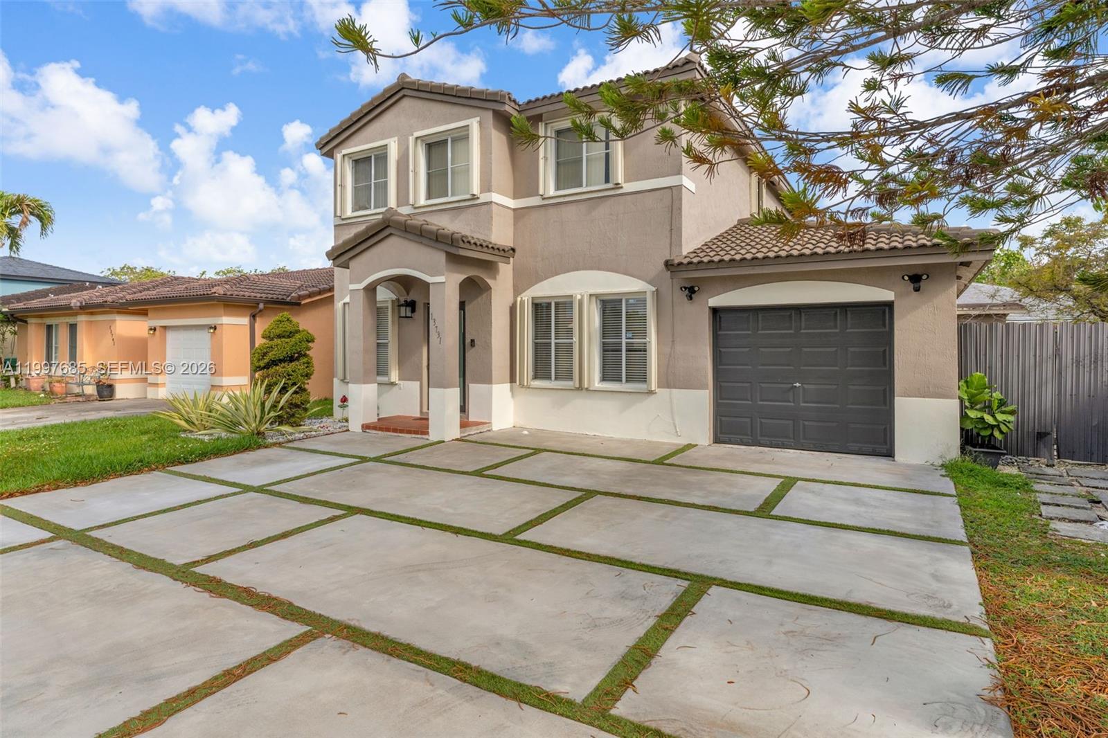 WEITZER SERENA LAKES ESTAT - Residential