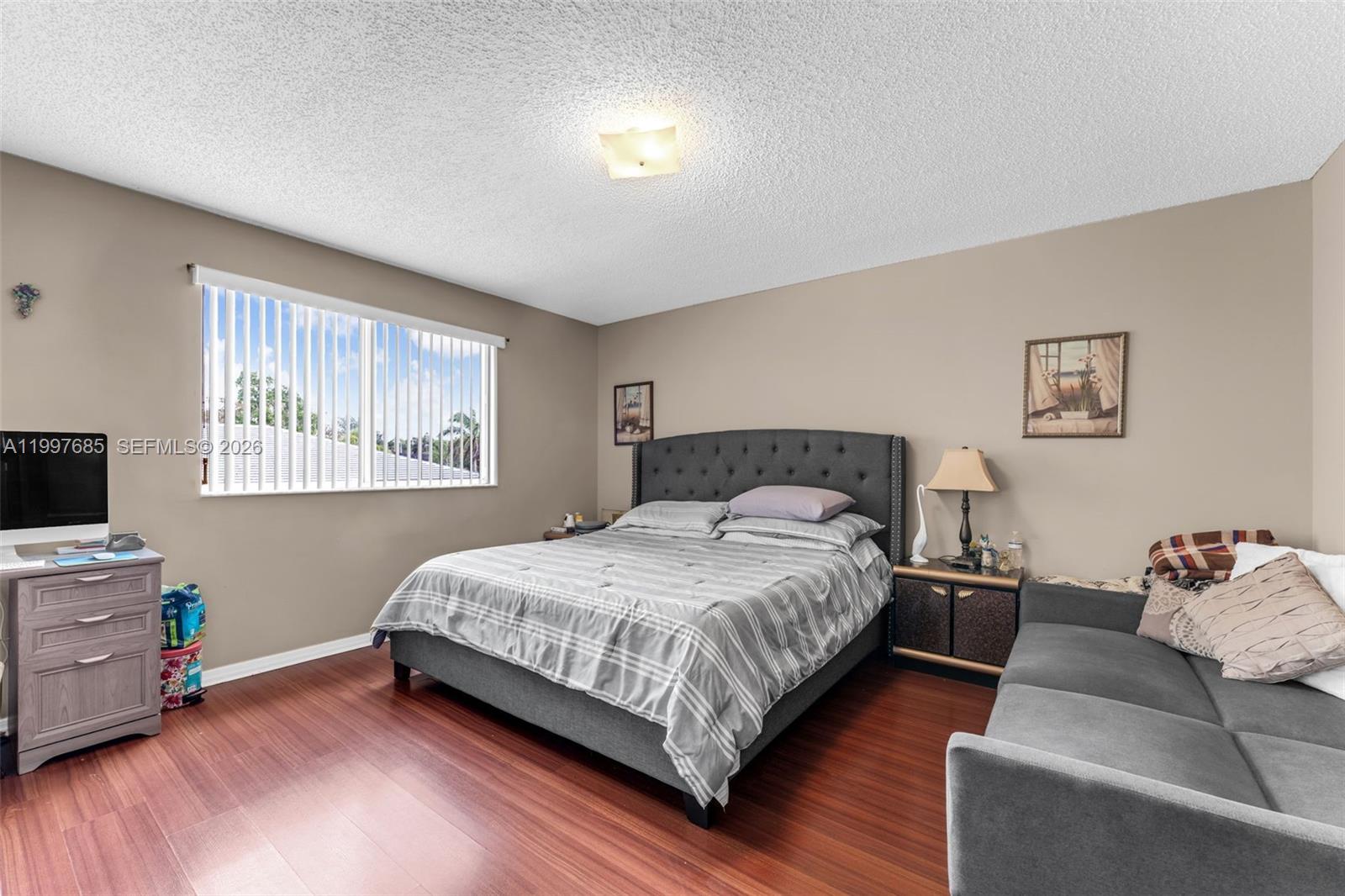 WEITZER SERENA LAKES ESTAT - Residential