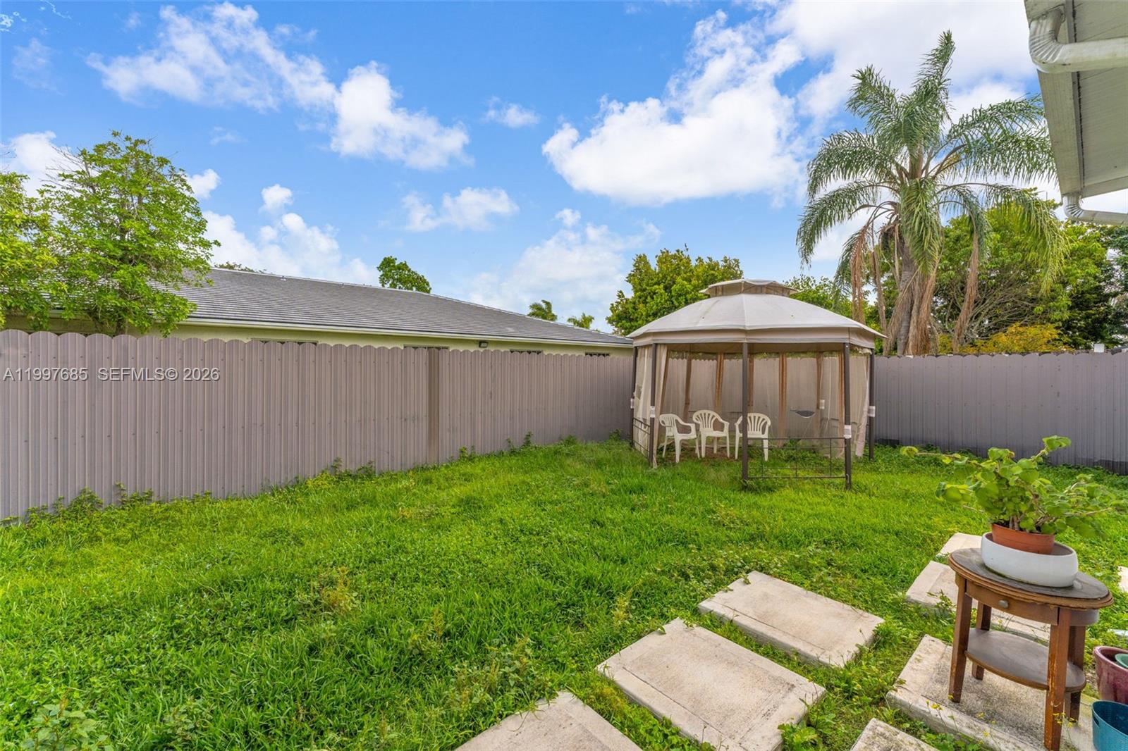 WEITZER SERENA LAKES ESTAT - Residential