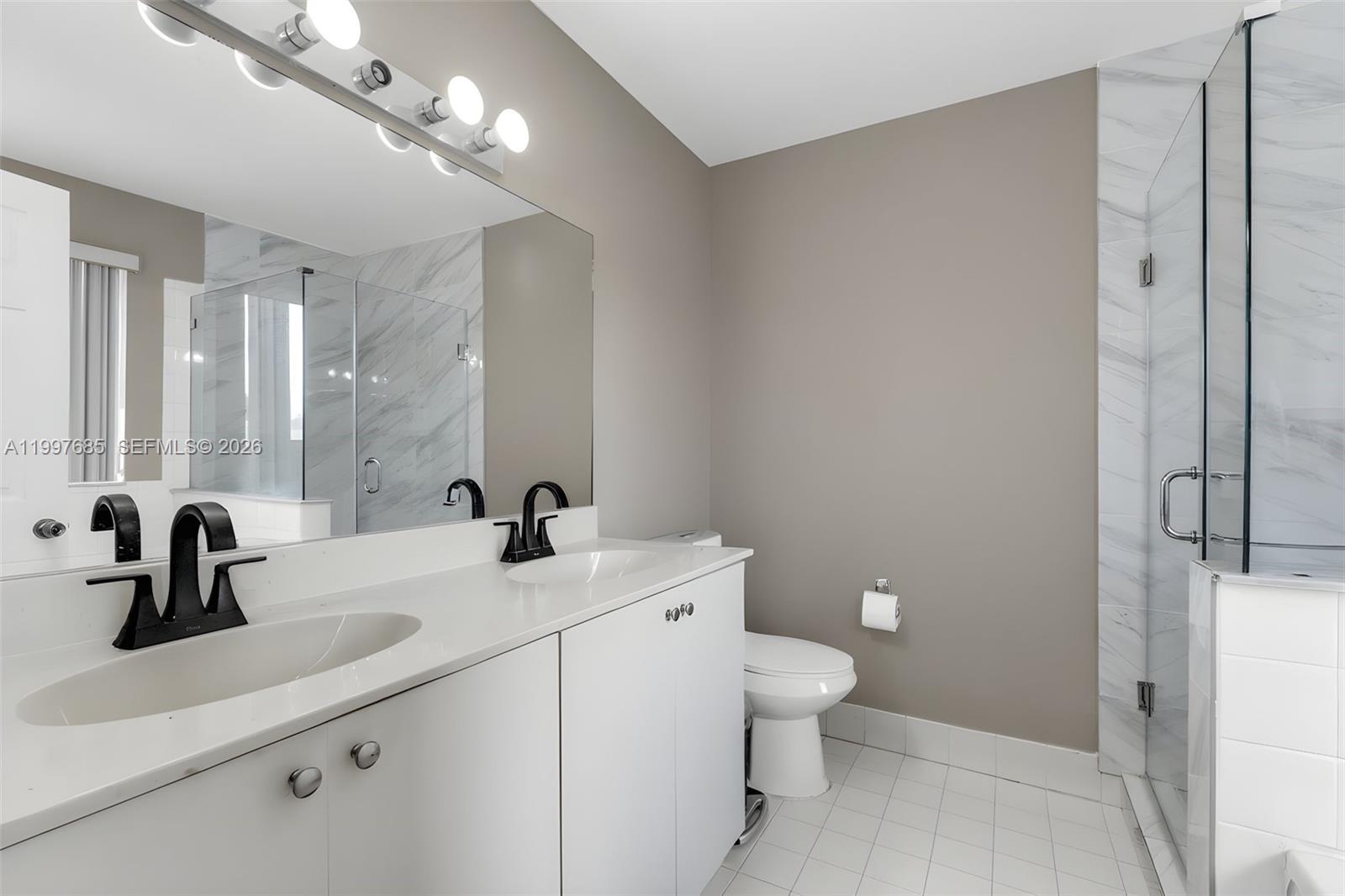 WEITZER SERENA LAKES ESTAT - Residential