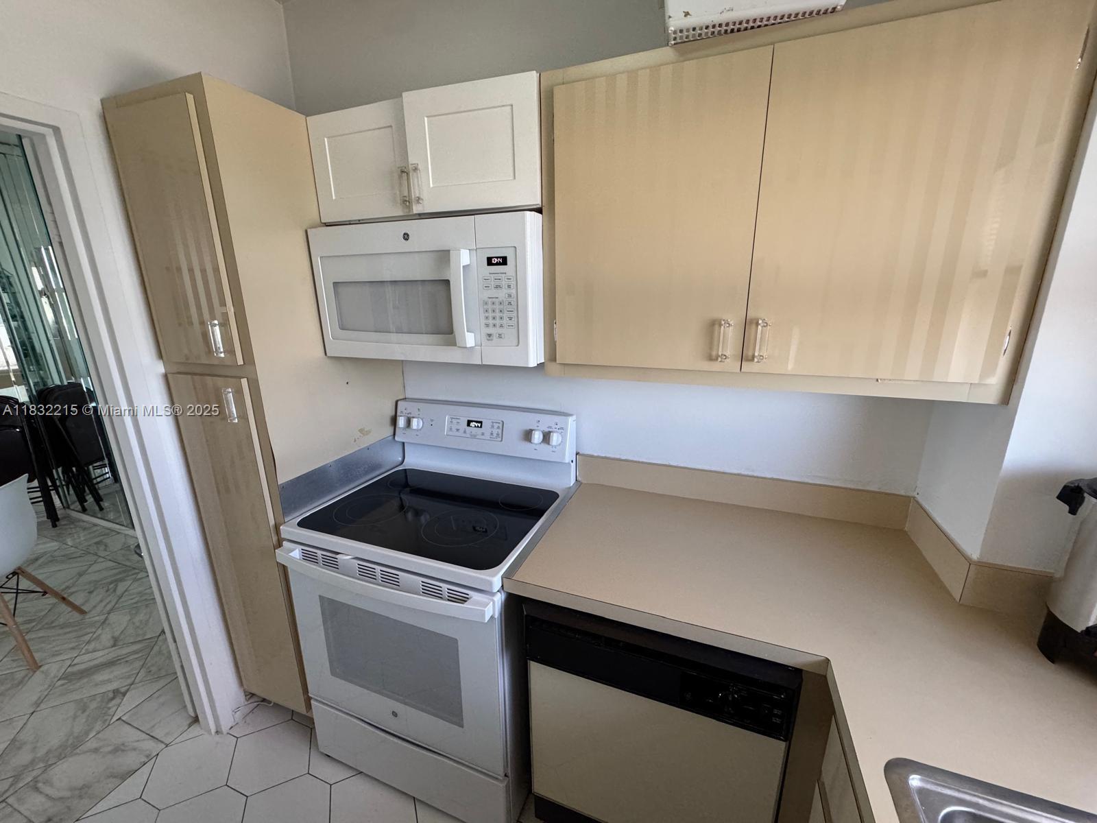MIMOSA CONDO - Residential Lease