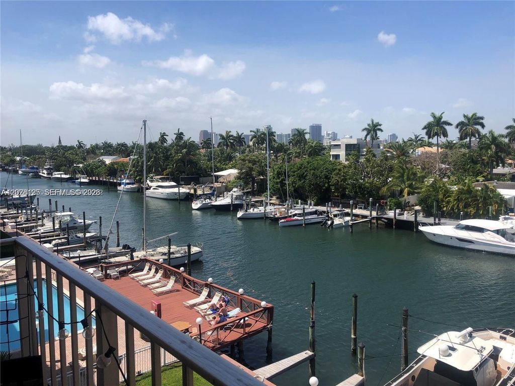 Photo of 1777 SE 15th St #415, Fort Lauderdale, FL 33316 (MLS # A12028125)