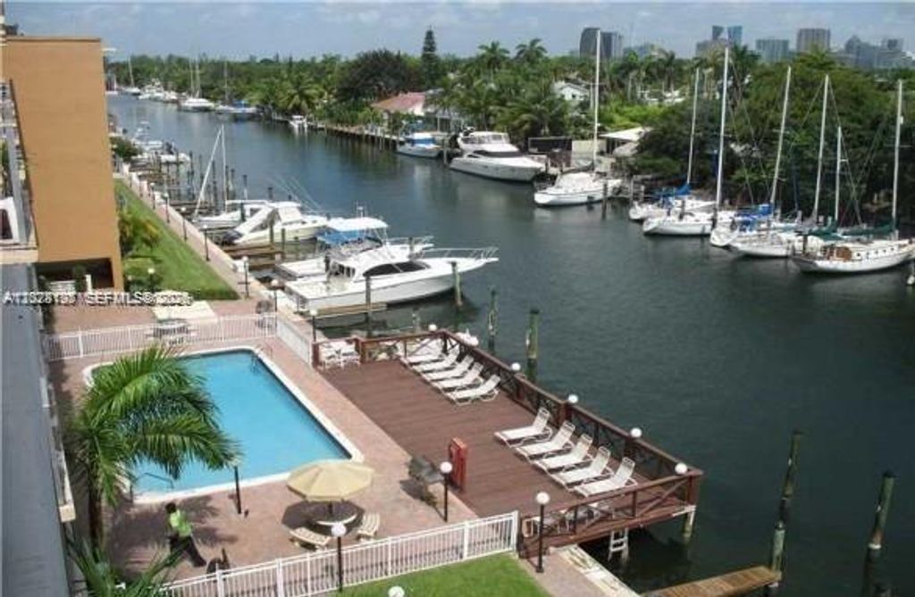 Photo of 1777 SE 15th St #415, Fort Lauderdale, FL 33316 (MLS # A12028125)