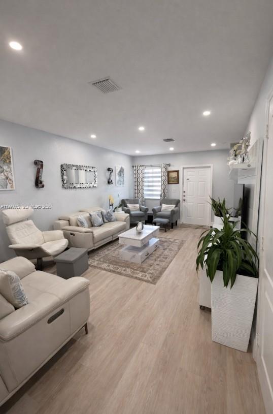 VILLAS CANARIAS II CONDO - Residential