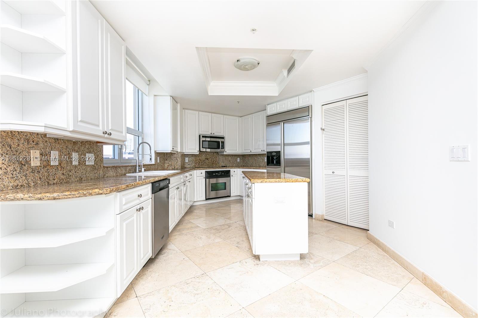 THREE TEQUESTA POINT COND - Residential