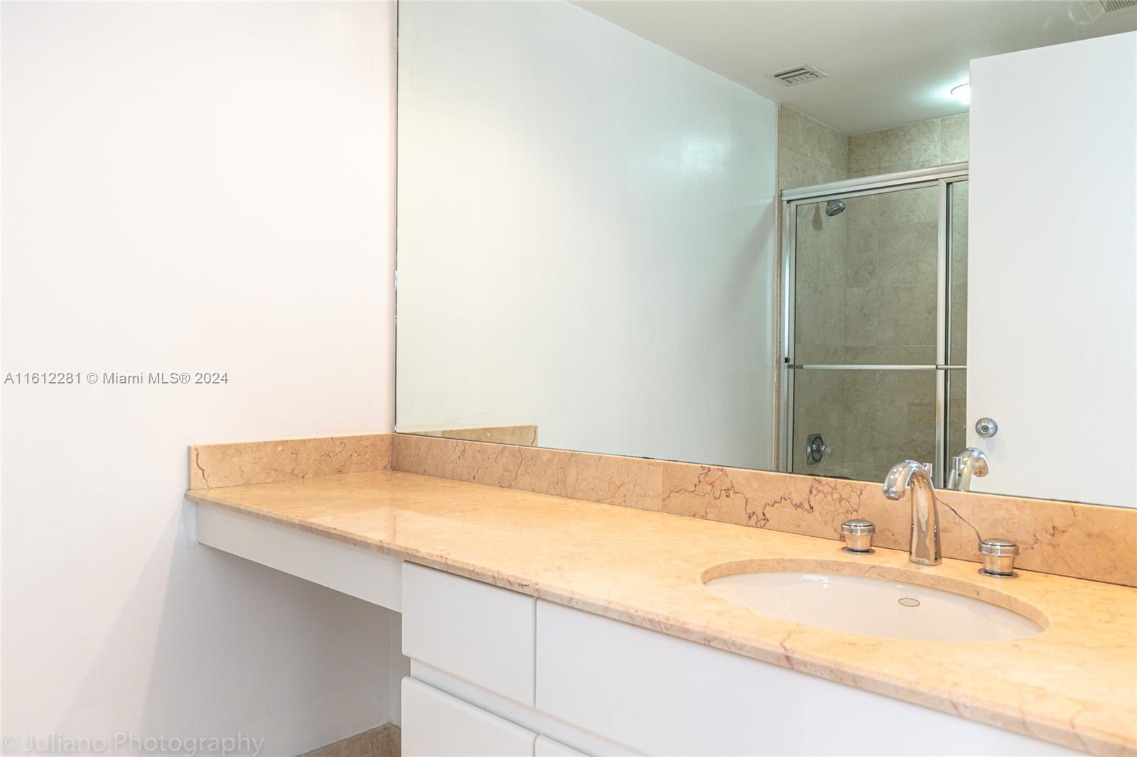 THREE TEQUESTA POINT COND - Residential